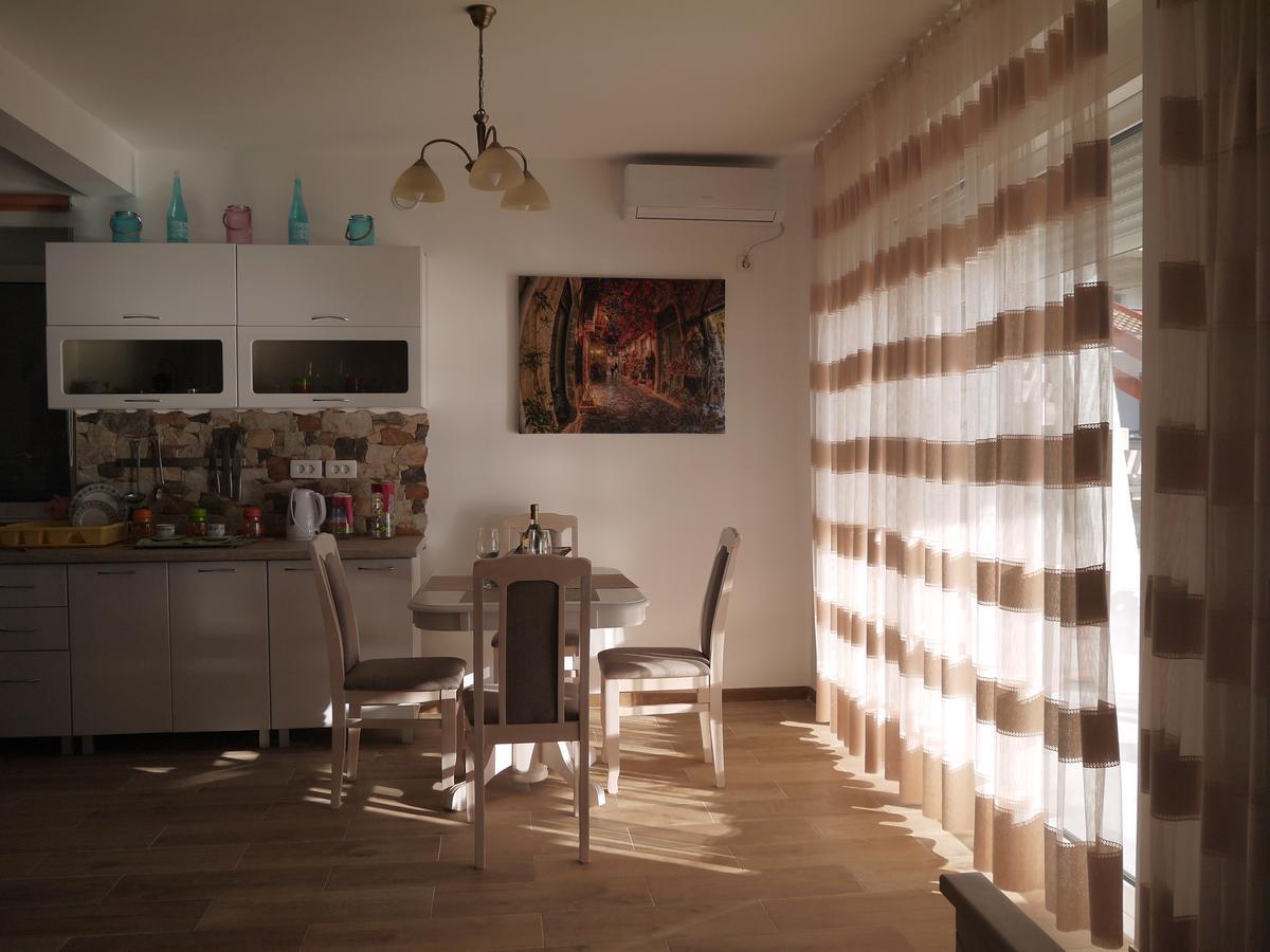 Crystalsky Dobra Voda Exterior foto